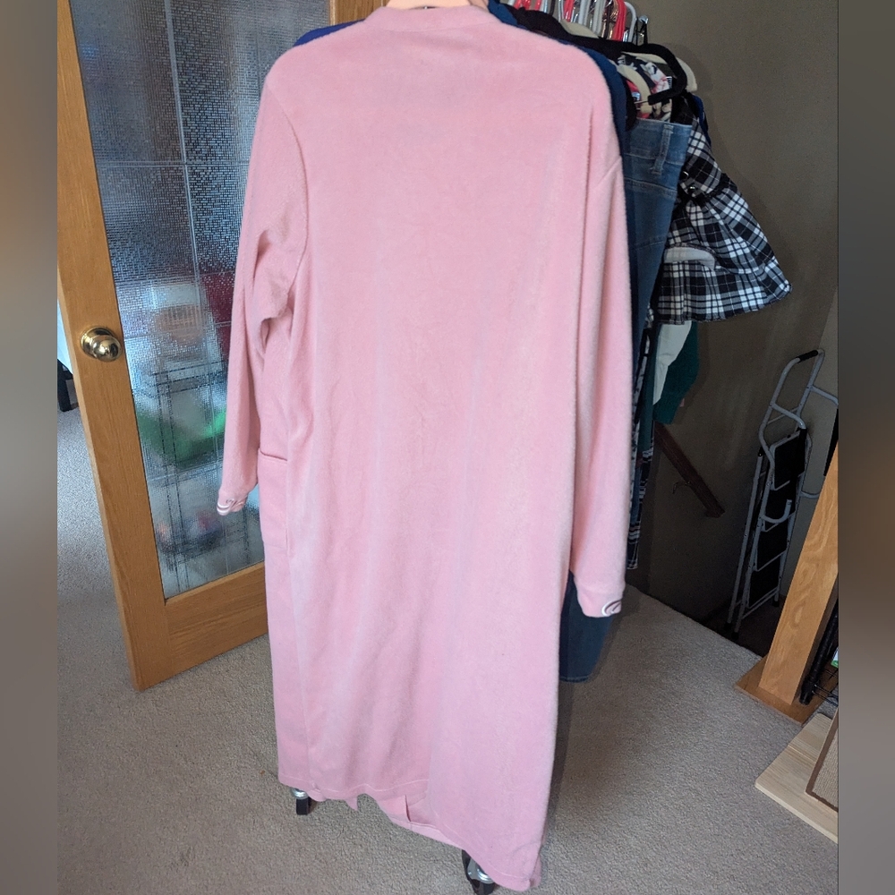 ⚡Bob Mackie Wearable Art Pink Embroidered Women's Robe - Picture 7 of 7